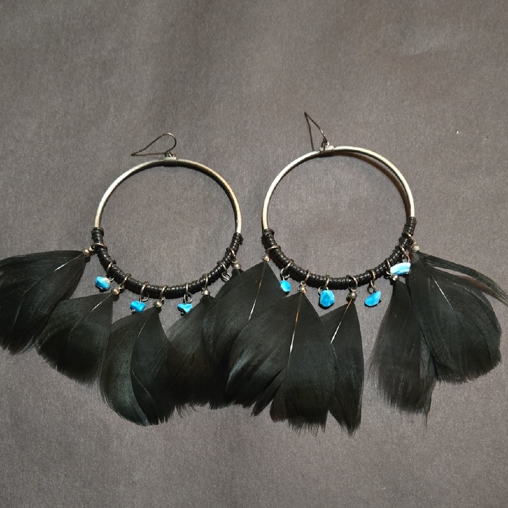 LOWEST PRICE-Elegant Black and Blue Feather Hoop Earrings